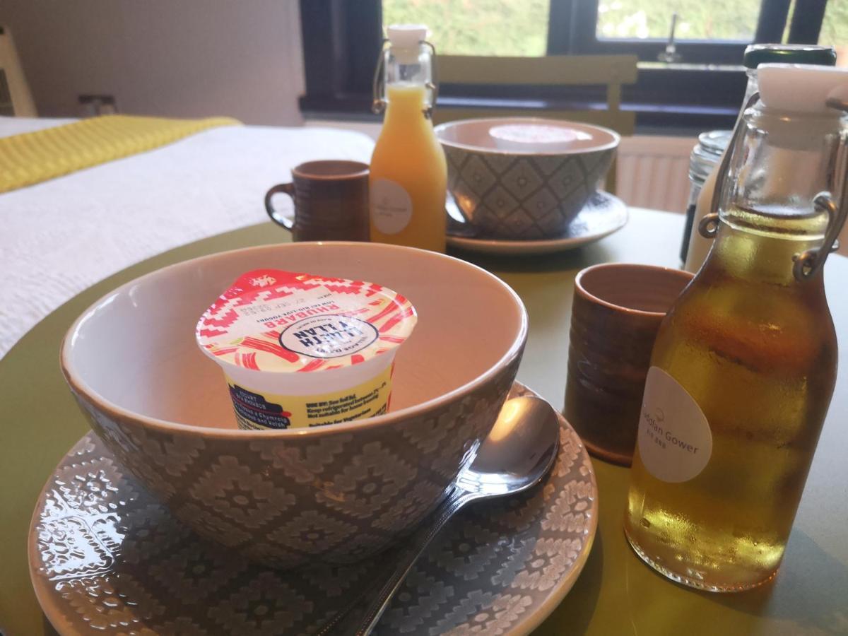 Y Cuddfan Gower Bed and Breakfast Σουόνσι Εξωτερικό φωτογραφία